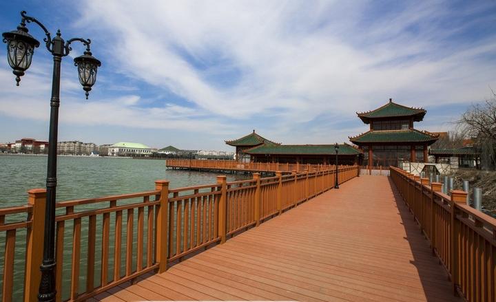 木塑露臺，打造空中的秘密花園